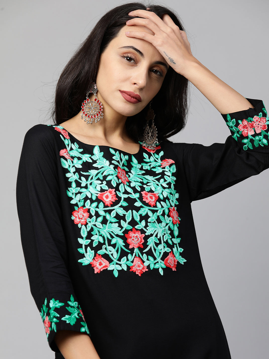 Floral Embroidered Straight Kurta - Black