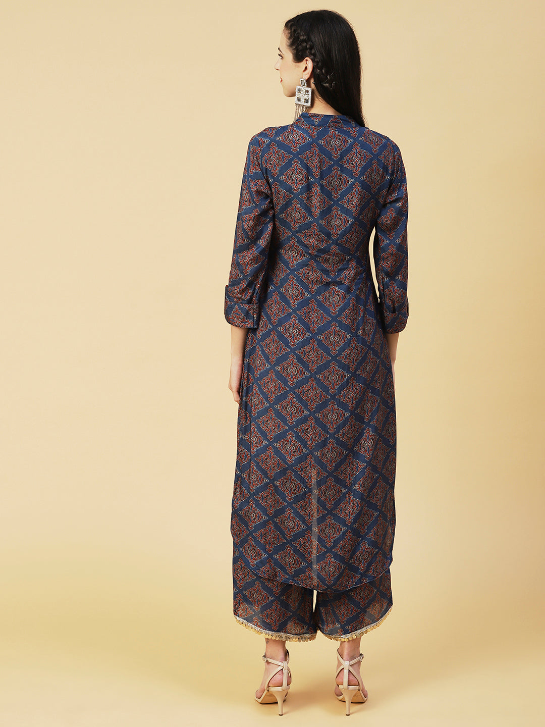 Ajarak Printed Hand Embroidered Asymmetric Hem Kurta With Pants - Indigo Blue