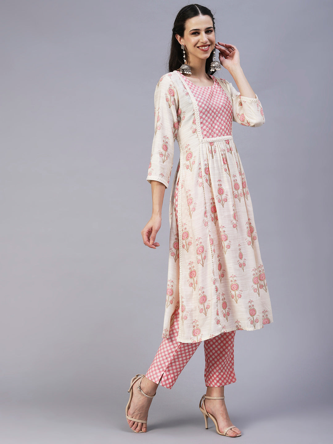 Floral Printed Sequins & Beads Embroidered Kurta With Pants - Off-White