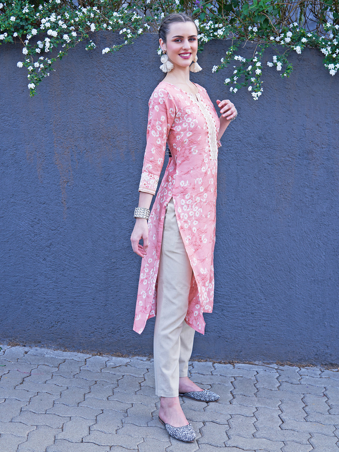 Floral Printed & Zari Embroidered Straight Fit Kurta - Light Coral Pink