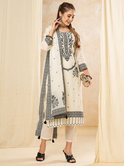 Floral Embroidered Straight Fit Kurta with Pant & Dupatta - White