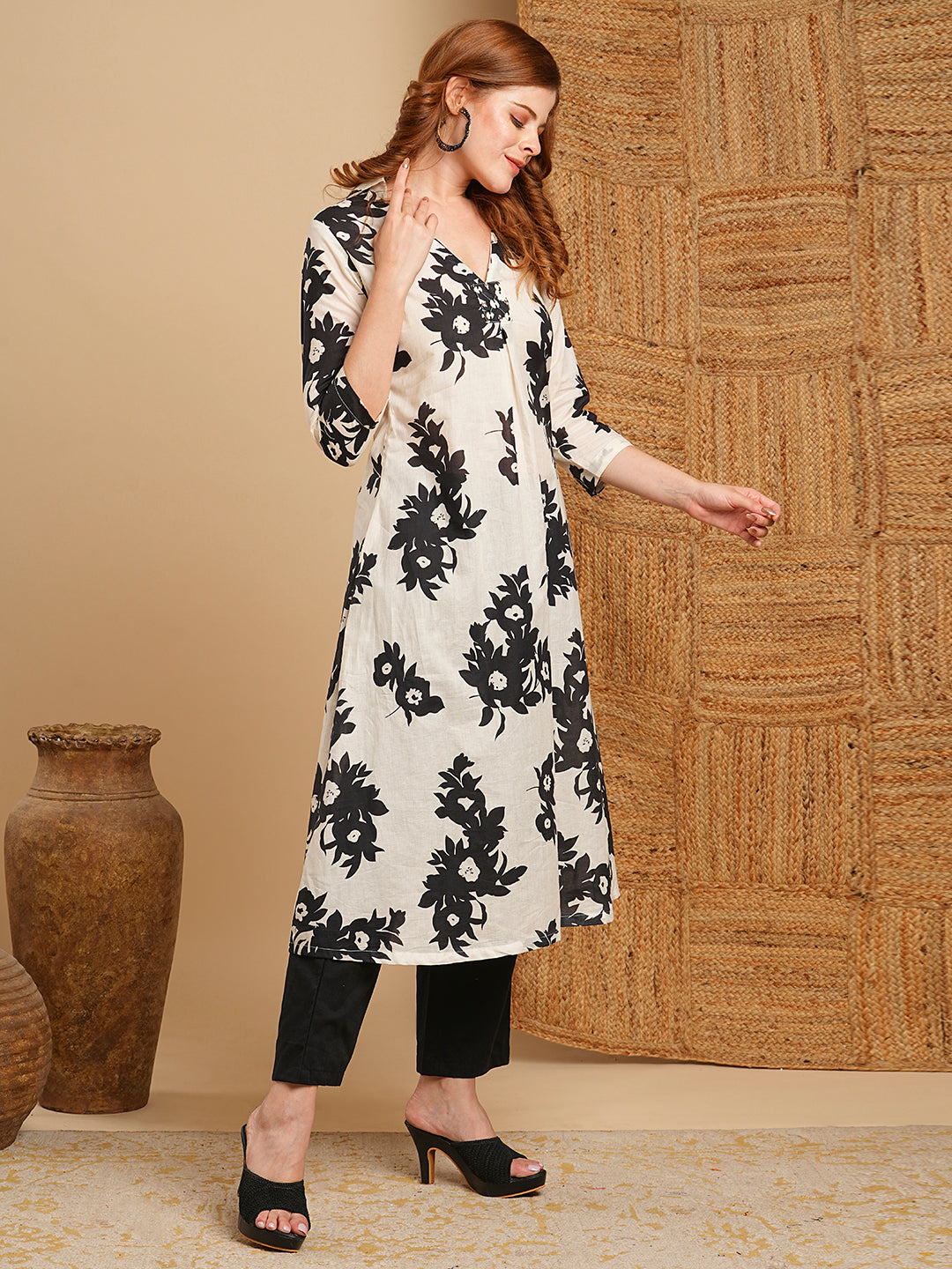 Ethnic Floral Printed A-Line Kurta with Pant - White