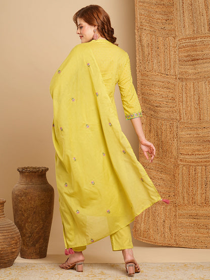 Floral Embroidered Dobby Straight Fit Kurta with Pant & Dupatta - Green