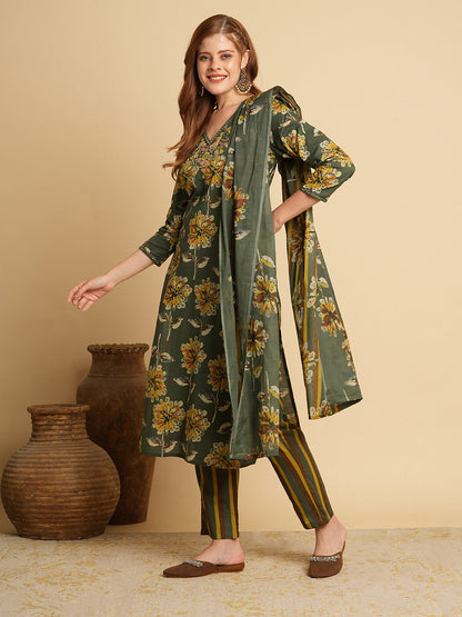 Floral Printed & Embroidered Straight Fit Kurta with Pant and Dupatta - Green