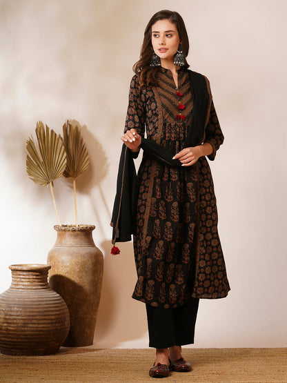 Ethnic Floral Printed A-Line Peated Kurta with Pant & Dupatta - Black