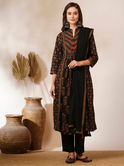 Ethnic Floral Printed A-Line Peated Kurta with Pant & Dupatta - Black