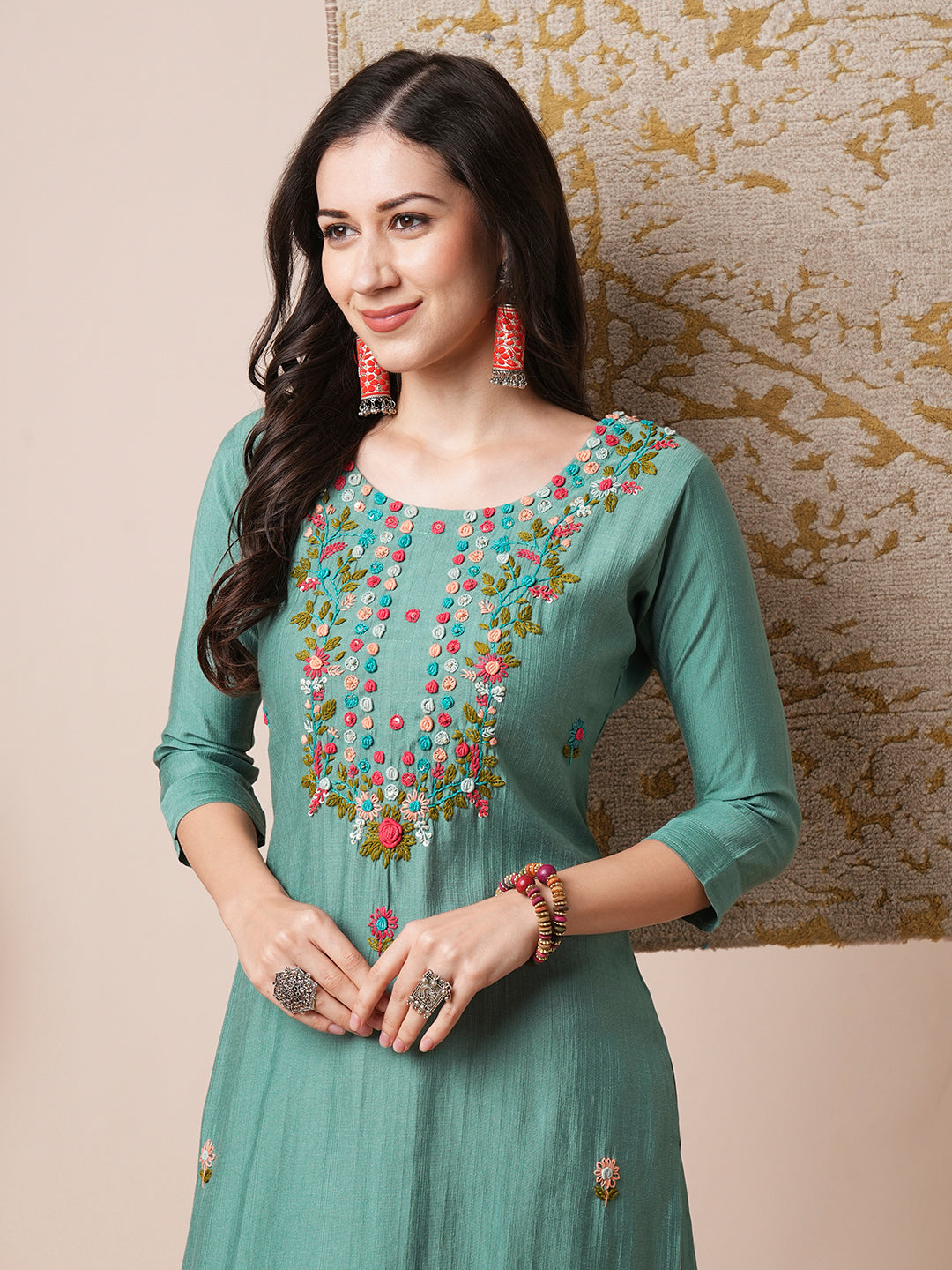 Floral Hand Embroidered Straight Fit Kurta with Pant - Green