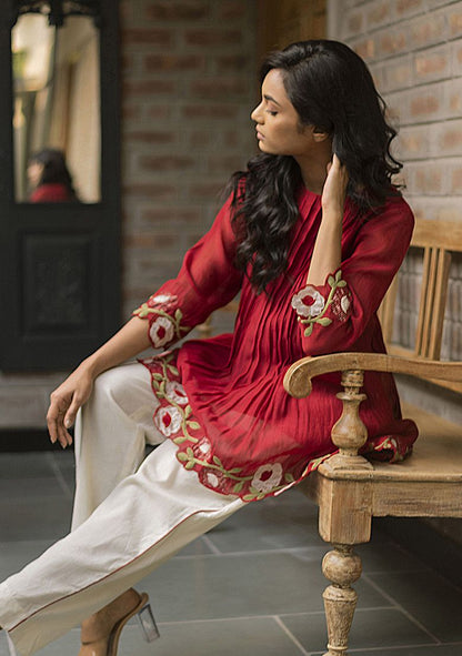 VAANI BESWAL Cherry Red Embroidered Handwoven Malai Chanderi Kurta And Pants Set